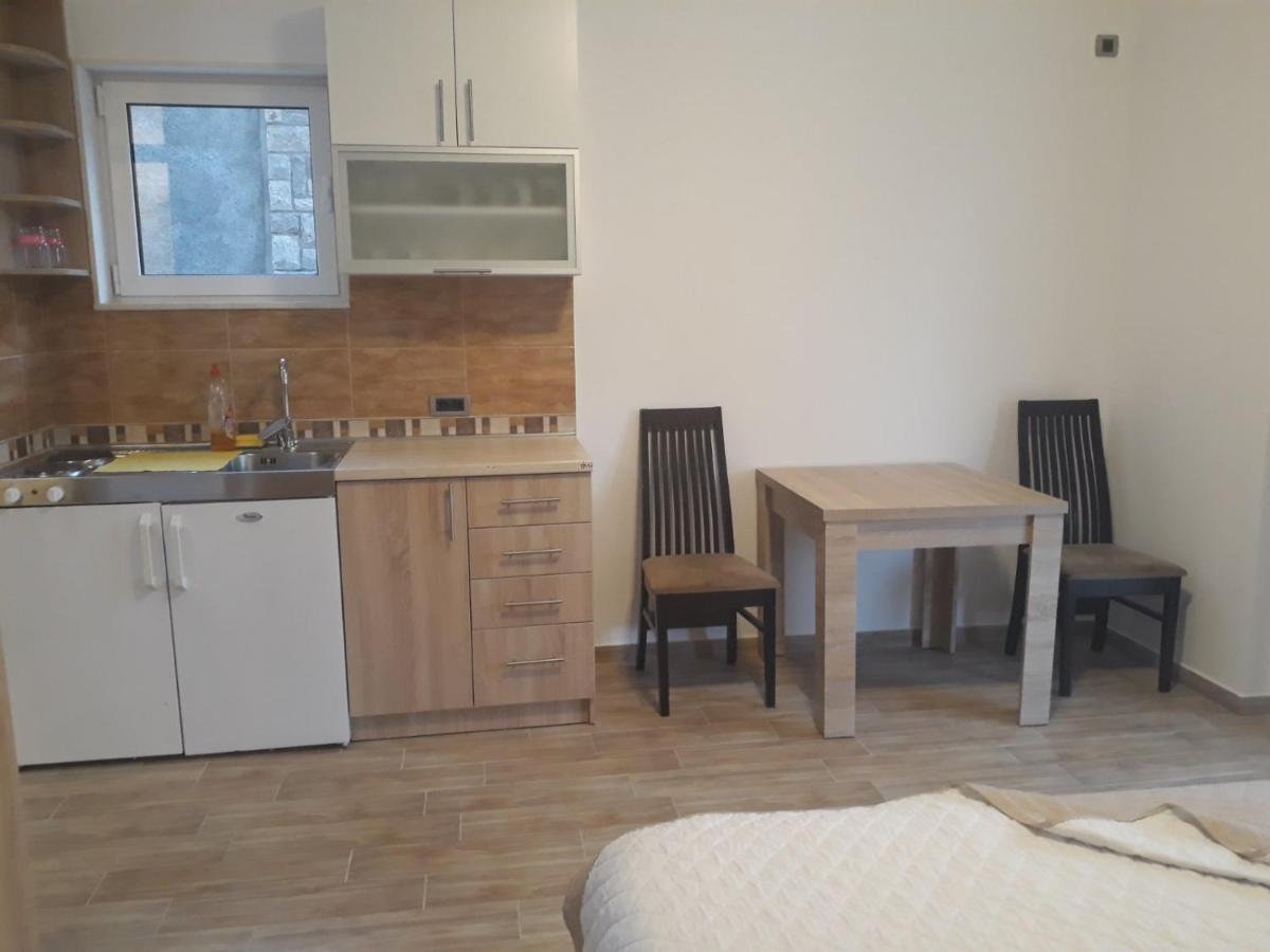 Apartmani Andrea Studio Herceg Novi Ngoại thất bức ảnh